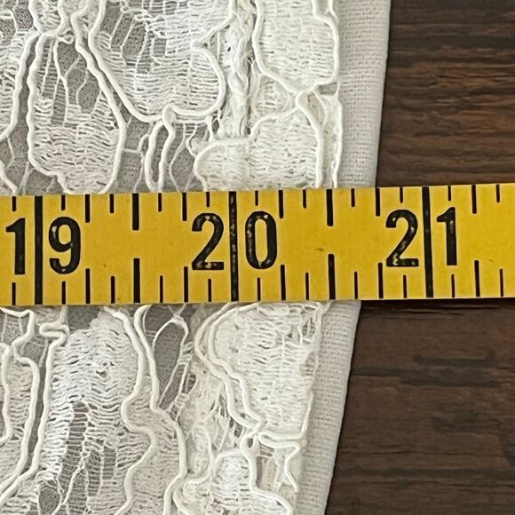 Blue Tassel Anthropologie White Floral Eyelet Lace Lined Cami Size XL - Picture 10 of 10